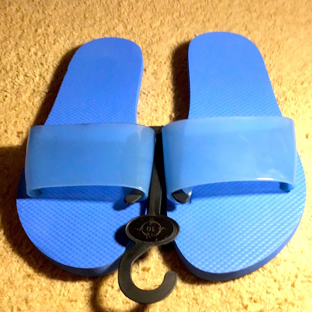 Women slide sandals